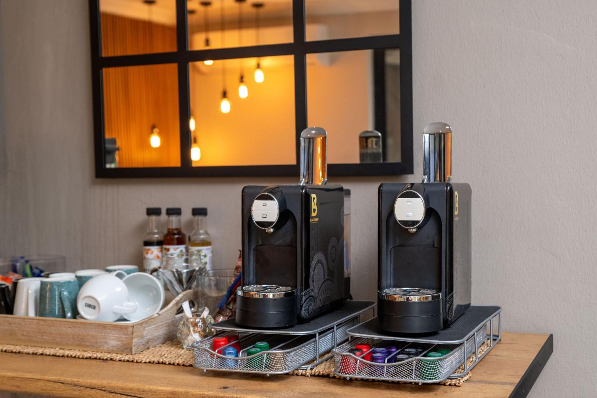 Iso'Bella Vita Guesthouse 팔라보르와 외부 사진