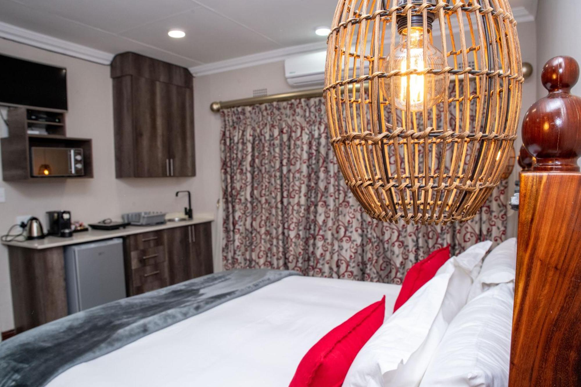 Iso'Bella Vita Guesthouse 팔라보르와 외부 사진